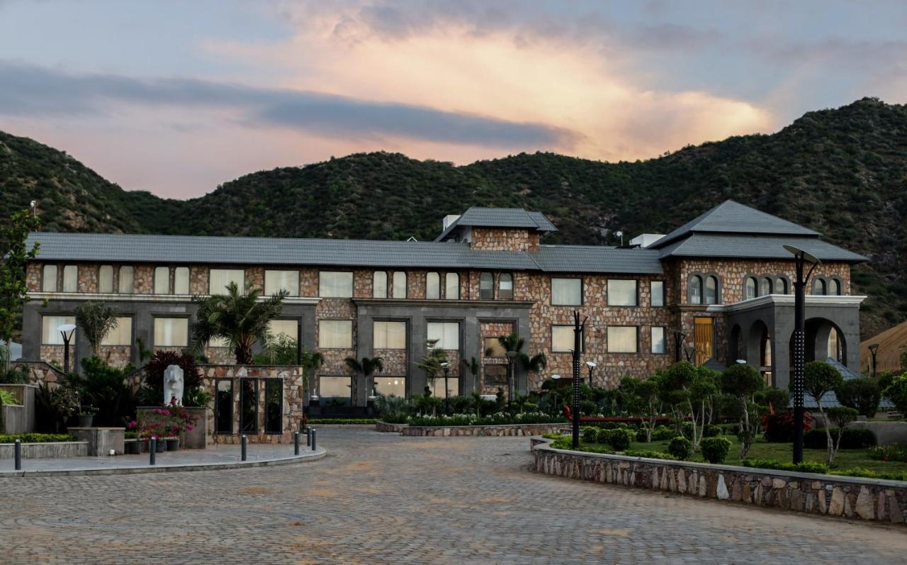 Pushkara Resort And Spa Exterior photo