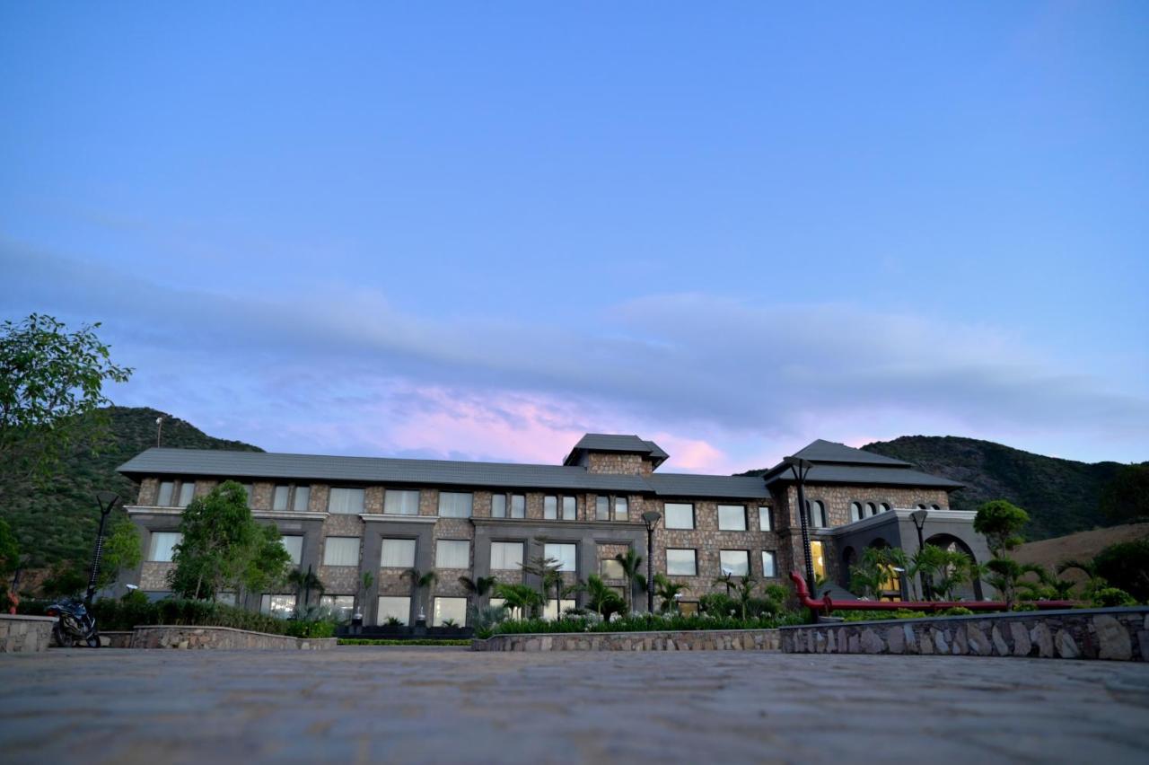 Pushkara Resort And Spa Exterior photo
